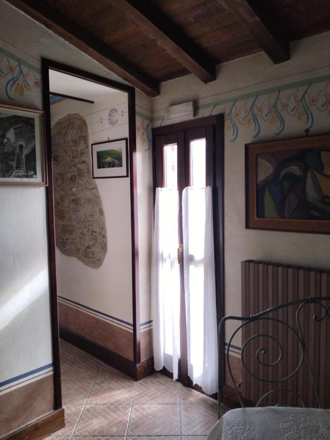 MuntaeCara Hotel Diffuso Apricale Exterior foto