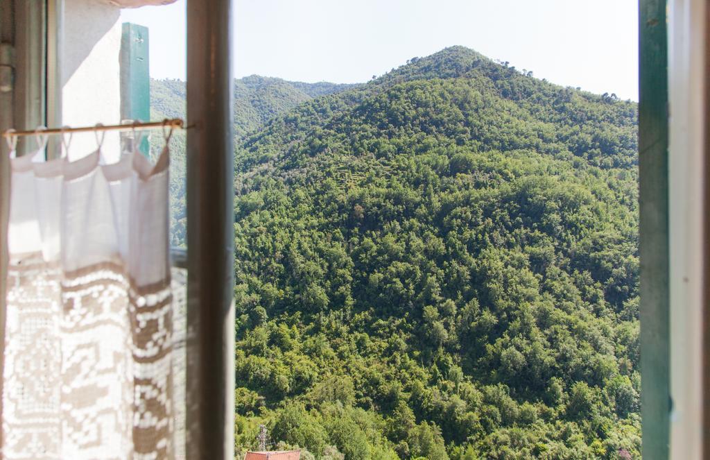 MuntaeCara Hotel Diffuso Apricale Habitación foto