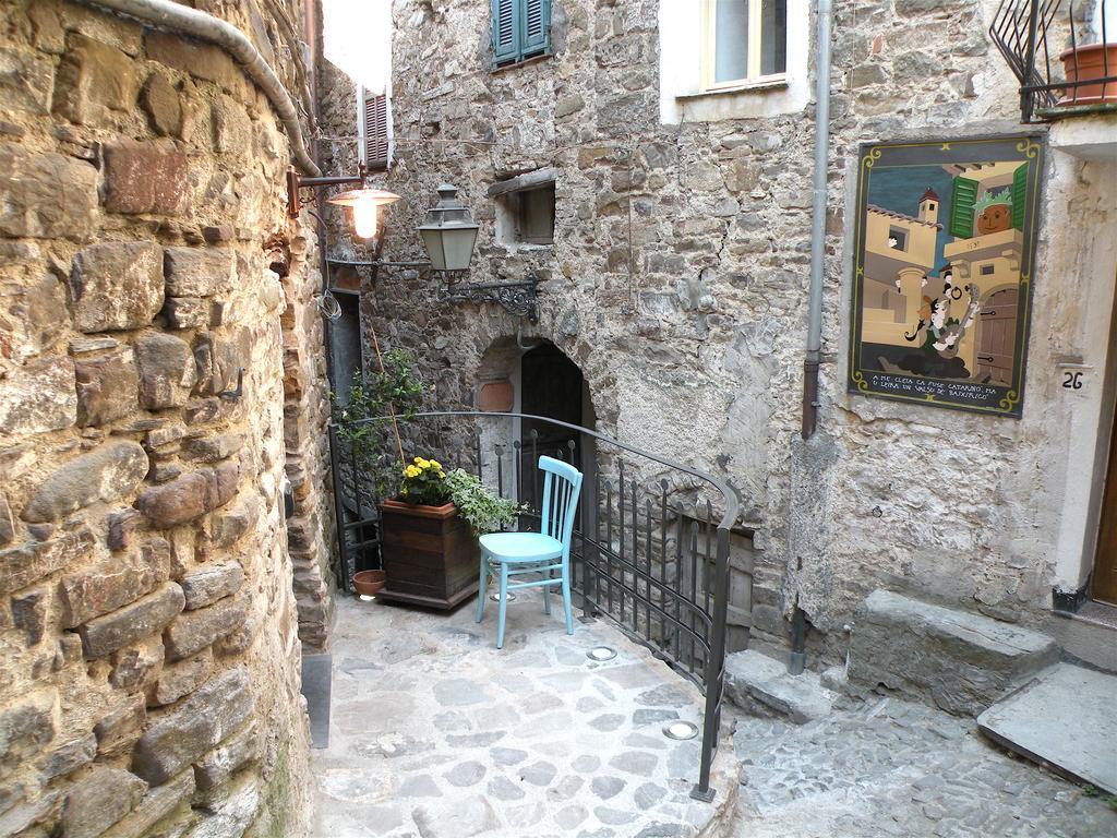 MuntaeCara Hotel Diffuso Apricale Exterior foto