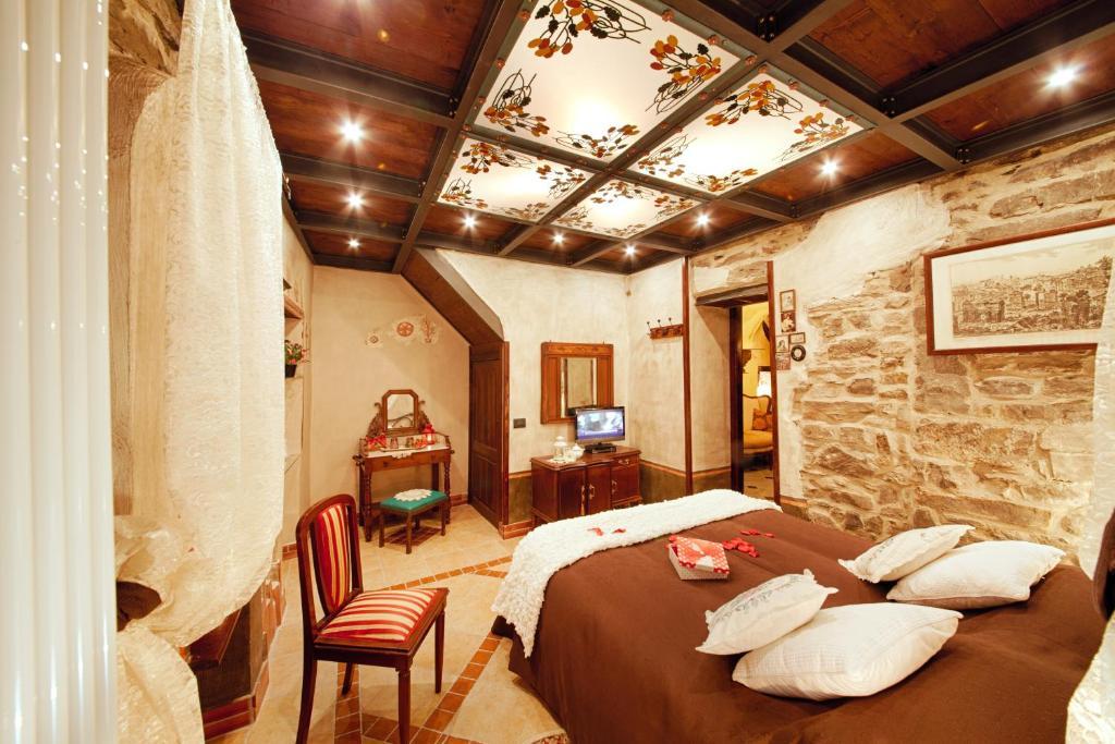 MuntaeCara Hotel Diffuso Apricale Habitación foto